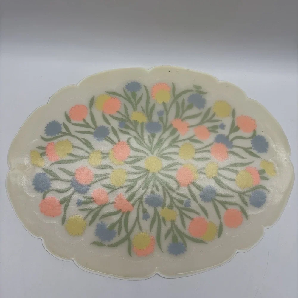 Vintage LOT of 4 Vinyl Floral Placemats Pastel Oval Scalloped Edges Cottagecore